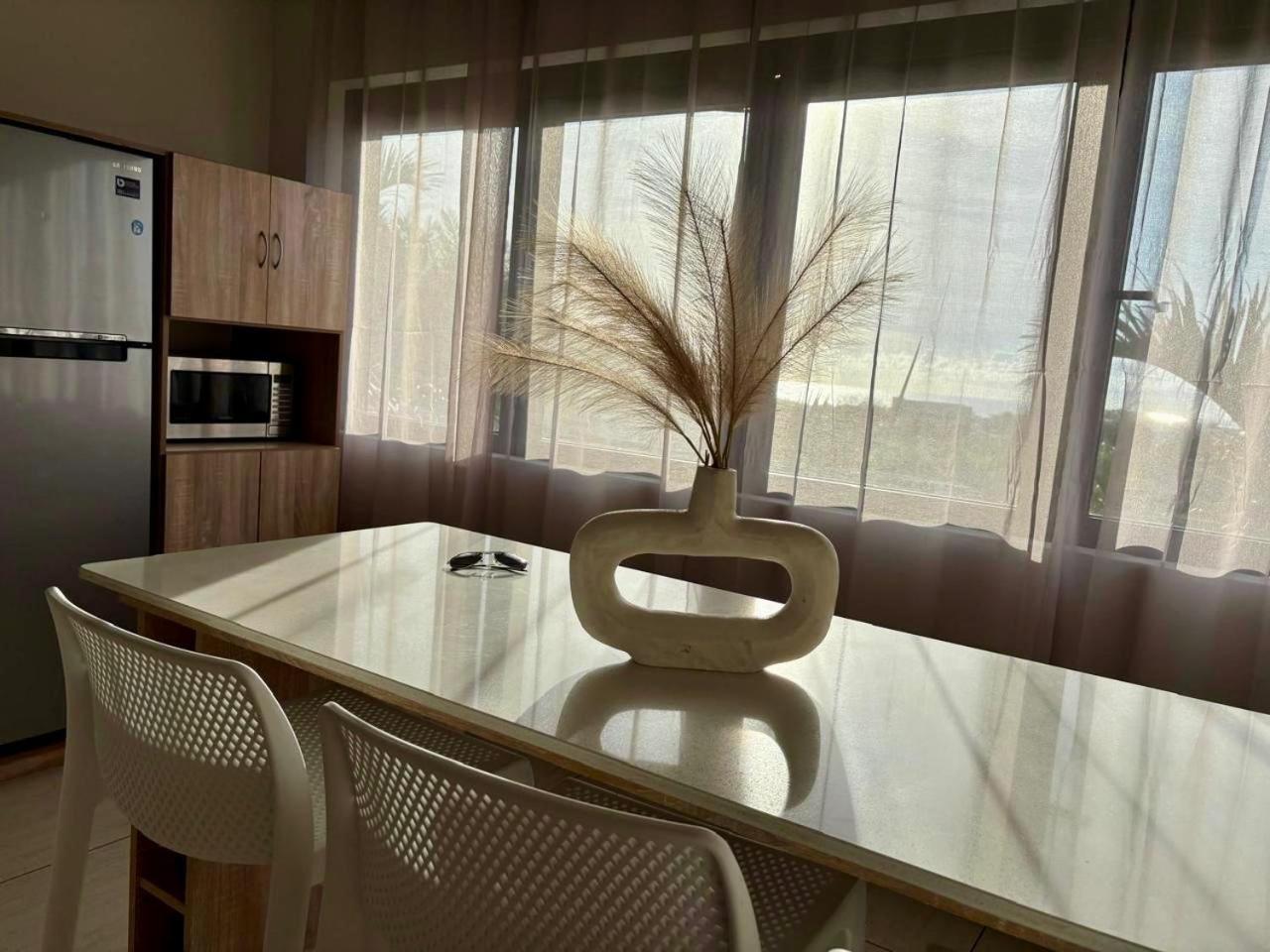 Stunning 3-Bedroom Apartment With Private Rooftop Terrace & Gorgeous Pool Flic en Flac Экстерьер фото